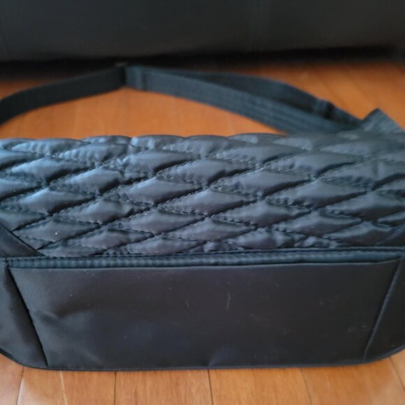 Lug crossbody, black - Picture 2 of 3